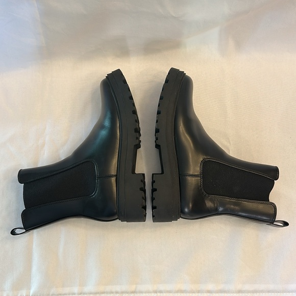 A New Day Women's Faux Leather Belle Boots - Ankle Chelsea Boots, Black 9 1/2 - Picture 4 of 7